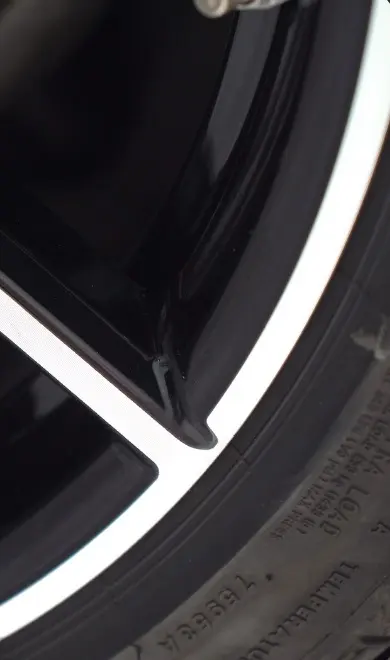 Même jante BMW après rénovation diamantée
